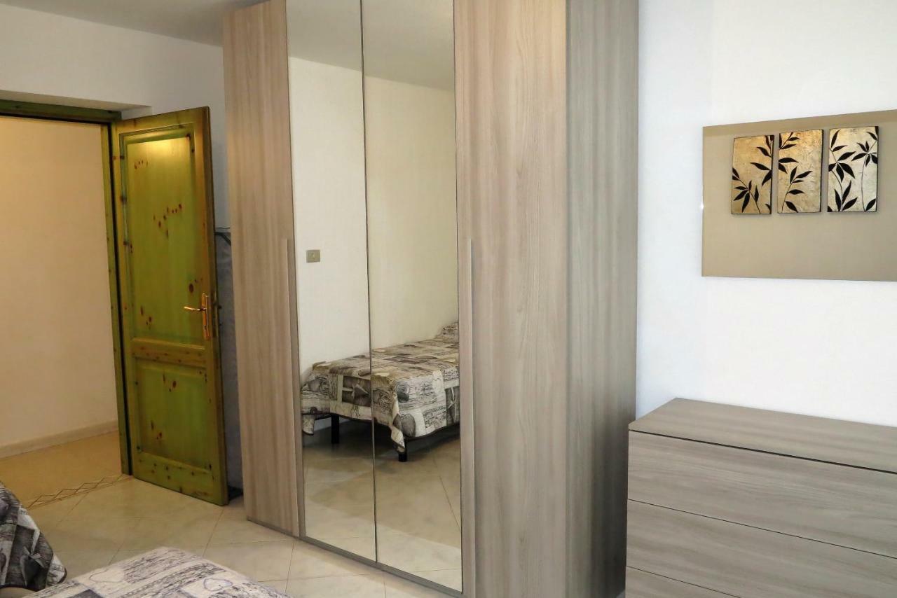 칼라고노네 Yellowhouse 아파트 외부 사진